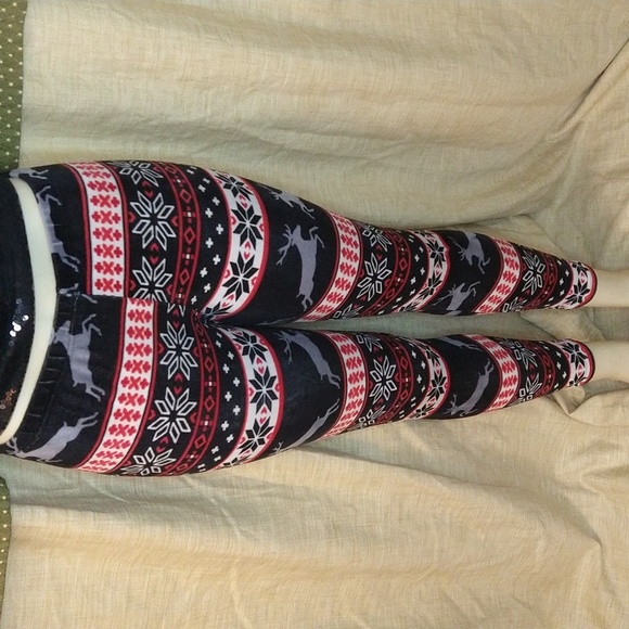 Soft Christmas print leggings - Picture 2 of 7
